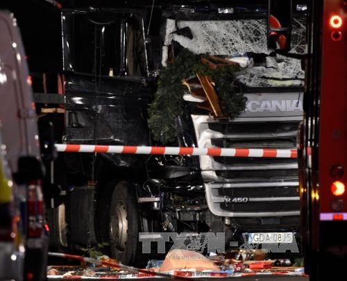 Attaque de Berlin : la police évoque un «probable attentat terroriste» - ảnh 1